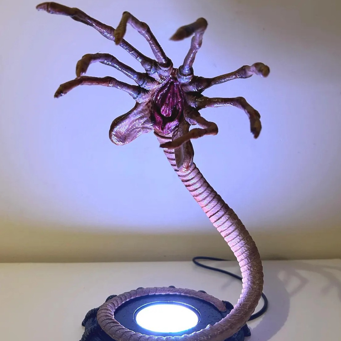 Neon Sign Party - Alien Facehugger Lamp Nachtlampje, knipperend Halloween-pompoendecor